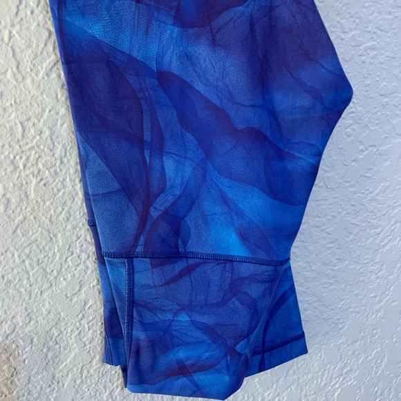 Lululemon - Picture 2 of 2